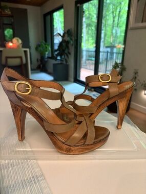 MaxMara Strappy Platform Sandals – Olive/Taupe Leather | Wood Heel | Size 39